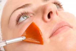 39018241 - facial peeling mask applying